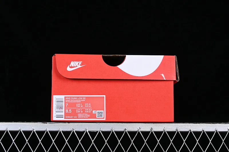 All categories Nk SB Dunk series Nk SB Dunk Low low-top sneakers Nk SB Dunk Low "85" grass green double hook SB low-top sports and leisure sneakers DO9457-141